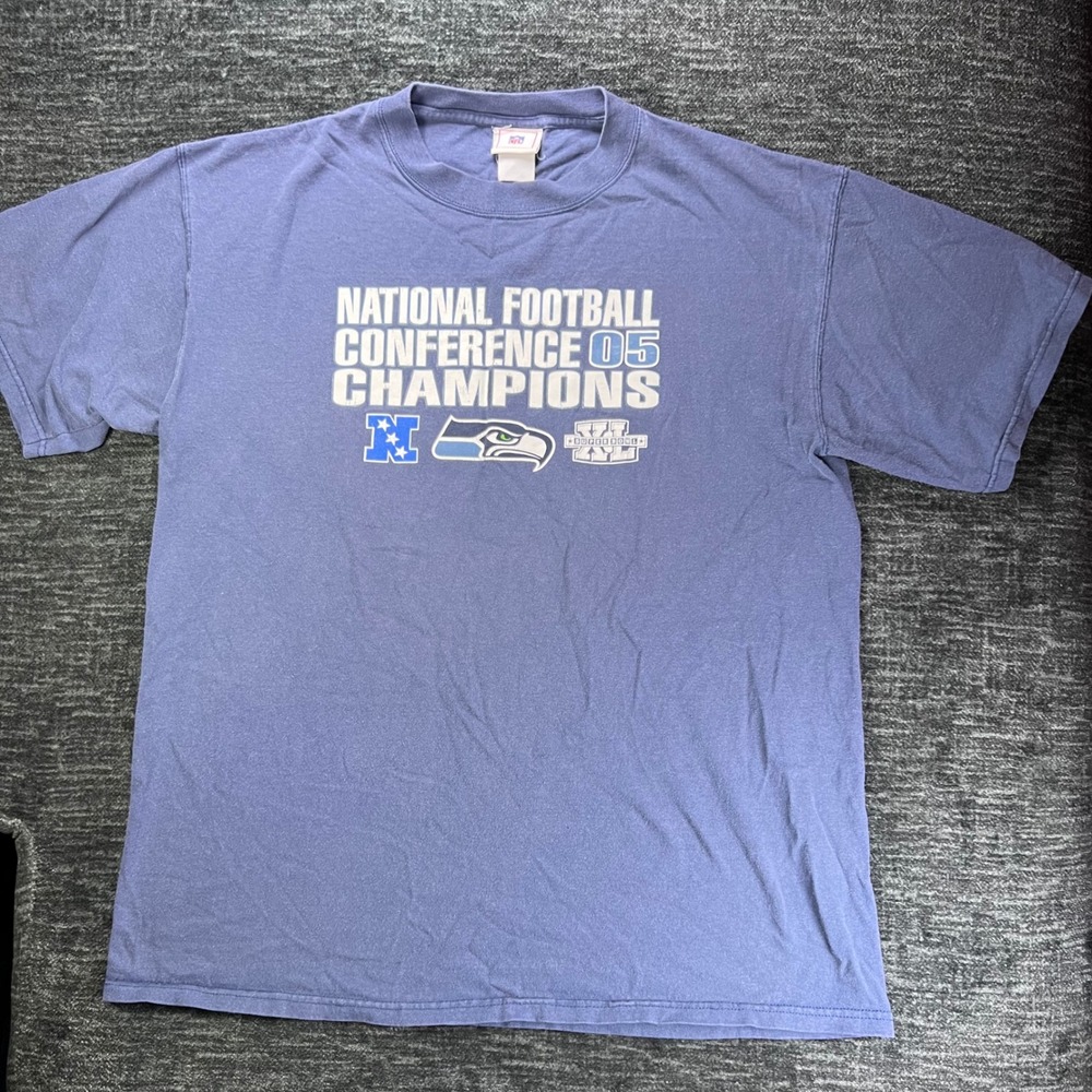 NFL T-Shirt Men Large Blue Seattle Seahawks NFC 05 Champions Super Bowl XL Retro